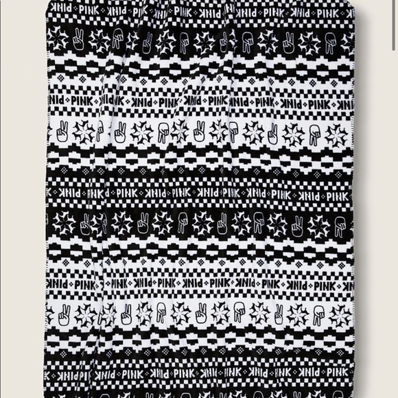 Victoria Secret Sherpa Blanket - Picture 3 of 4